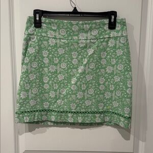 Crown & Ivy Green and White Floral Mini Skirt
